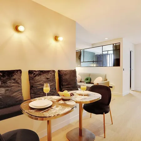 Modern Flat - 2br-6p - Marais Paris